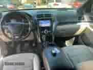 2019 Ford Explorer Limited z VIN 1FM5K8F80KGA52780, wystawiony jako Copart lot #90130305 z przebiegiem 131 865 mil mil oraz Czysty tytuł • Clean title. Historia ofert i sprzedaży dostępna na DreamBid. Obrazek 9.