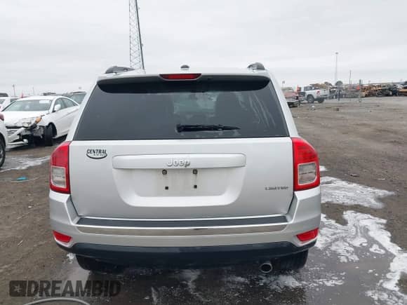 2012 Jeep Compass Limited z VIN 1C4NJCCB3CD511555, wystawiony jako IAAI lot #41752339 z przebiegiem 128 435 mil mil oraz . Historia ofert i sprzedaży dostępna na DreamBid. Obrazek 16.