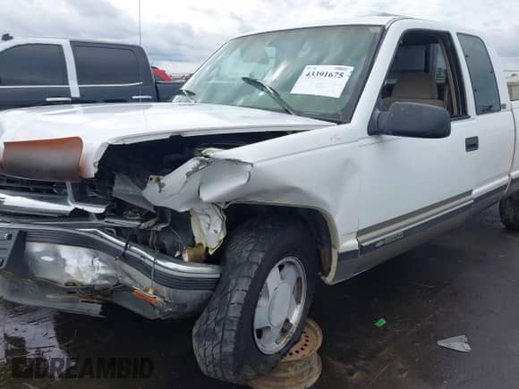1996 Chevrolet Silverado 1500 with VIN 1GCEK19R8TE251962, listed as a IAAI auction lot 43391675 with 329,983 mi miles and . Bid and sale history available at DreamBid. Image 18.
