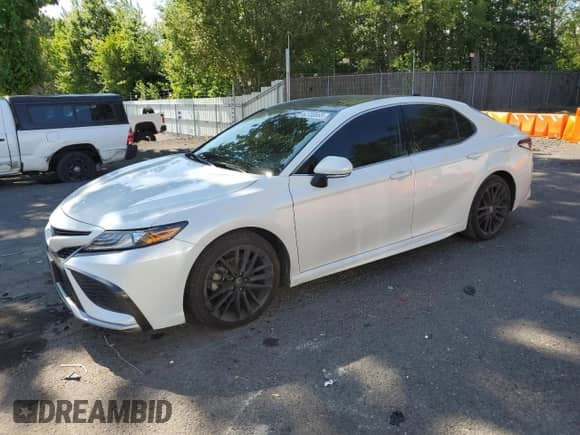 2022 Toyota Camry XSE with VIN 4T1K61BK3NU054786, listed as a Copart auction lot 62758665 with 62,654 mi miles and Salvage title. Bid and sale history available at DreamBid. Image 1.