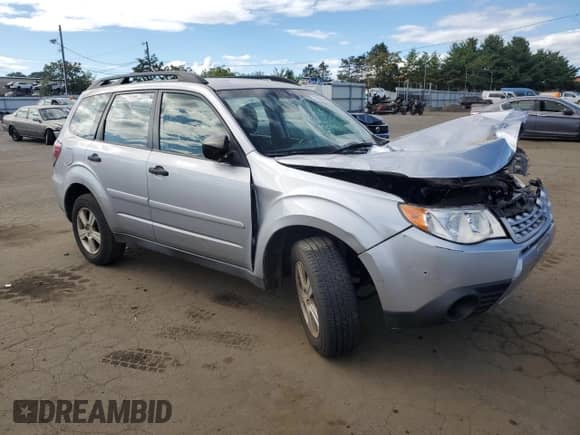 2013 Subaru Forester X z VIN JF2SHABC9DH409850, wystawiony jako Copart lot #70428495 z przebiegiem 113 681 mil mil oraz Szkoda całkowita • Salvage title. Historia ofert i sprzedaży dostępna na DreamBid. Obrazek 4.