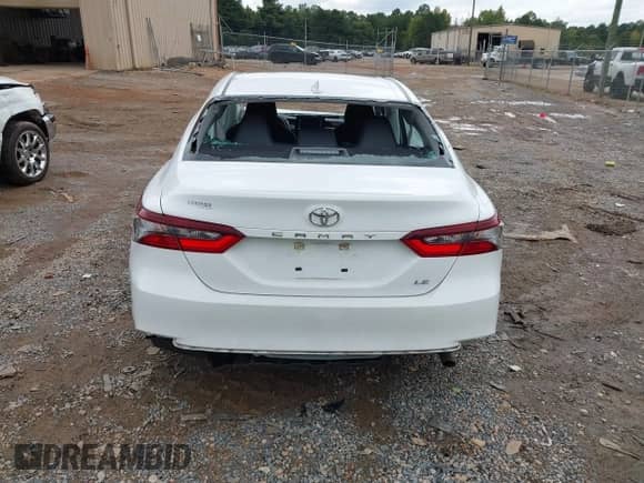 2023 Toyota Camry LE z VIN 4T1C11AKXPU770849, wystawiony jako IAAI lot #43338006 z przebiegiem 64 765 mil mil oraz . Historia ofert i sprzedaży dostępna na DreamBid. Obrazek 16.