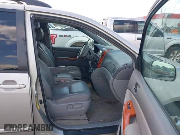2009 Toyota Sienna XLE с VIN 5TDZK22C69S235369, выставлен на аукционе IAAI как лот 42988956 с пробегом 159 571 миль миль и . История ставок и продаж доступна на DreamBid. Изображение 5.