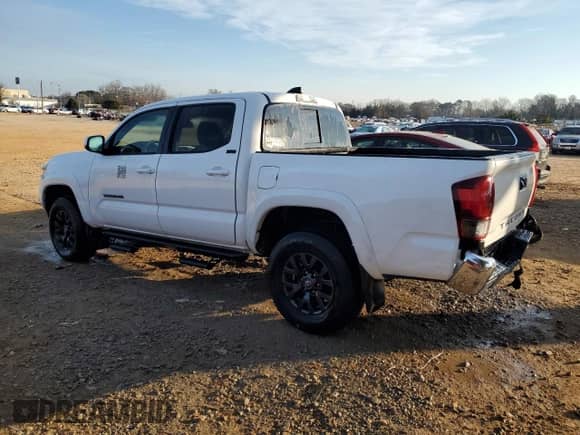 2022 Toyota Tacoma SR5 z VIN 3TMAZ5CNXNM193373, wystawiony jako Copart lot #85957944 z przebiegiem 21 134 mil mil oraz Szkoda całkowita • Salvage title. Historia ofert i sprzedaży dostępna na DreamBid. Obrazek 2.