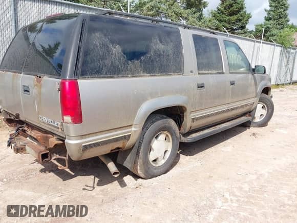 1999 Chevrolet Suburban с VIN 1GNFK16R1XJ311710, выставлен на аукционе IAAI как лот 43017779 с пробегом 169 312 миль миль и . История ставок и продаж доступна на DreamBid. Изображение 4.