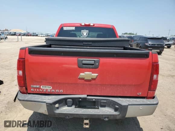2007 Chevrolet Silverado 1500 LTZ z VIN 3GCEK13357G530160, wystawiony jako Copart lot #59669635 z przebiegiem 207 403 mil mil oraz Szkoda całkowita • Salvage title. Historia ofert i sprzedaży dostępna na DreamBid. Obrazek 6.