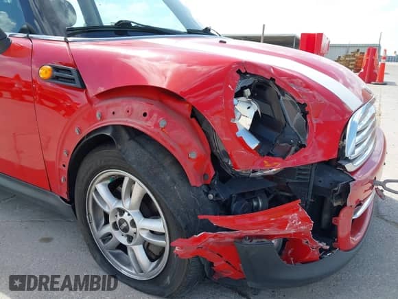 2012 MINI Hardtop with VIN WMWSU3C52CT542027, listed as a IAAI auction lot 42572780 with 122,496 mi miles and . Bid and sale history available at DreamBid. Image 19.