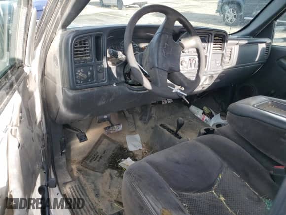 2007 Chevrolet Silverado 2500HD Work Truck z VIN 1GCHK29D67E111941, wystawiony jako Copart lot #78455184 z przebiegiem 258 682 mil mil oraz Szkoda całkowita • Salvage title. Historia ofert i sprzedaży dostępna na DreamBid. Obrazek 8.