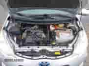 2013 Toyota Prius One z VIN JTDKDTB3XD1051060, wystawiony jako IAAI lot #42851670 z przebiegiem 163 017 mil mil oraz . Historia ofert i sprzedaży dostępna na DreamBid. Obrazek 10.