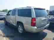 2007 Chevrolet Suburban LT с VIN 3GNFC16027G260735, выставлен на аукционе IAAI как лот 42584003 с пробегом 177 628 миль миль и . История ставок и продаж доступна на DreamBid. Изображение 3.