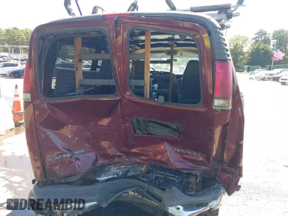 2000 Chevrolet Express с VIN 1GCEG15W8Y1215569, выставлен на аукционе IAAI как лот 43208587 с пробегом 111 087 миль миль и . История ставок и продаж доступна на DreamBid. Изображение 6.