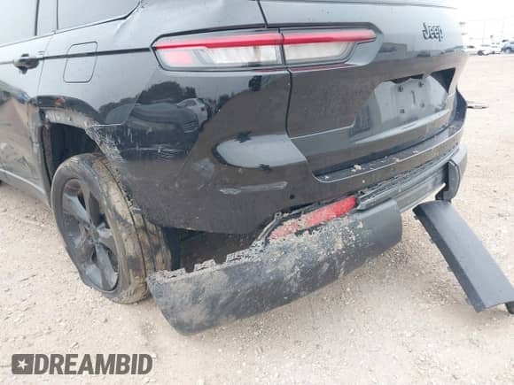 2023 Jeep Grand Cherokee Altitude с VIN 1C4RJJAG0P8874527, выставлен на аукционе IAAI как лот 41277738 с пробегом 36 564 миль миль и . История ставок и продаж доступна на DreamBid. Изображение 18.