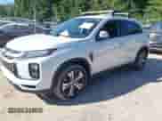 2021 Mitsubishi Outlander ES z VIN JA4ARUAU7MU003537, wystawiony jako IAAI lot #43092424 z przebiegiem 49 791 mil mil oraz . Historia ofert i sprzedaży dostępna na DreamBid. Obrazek 2.