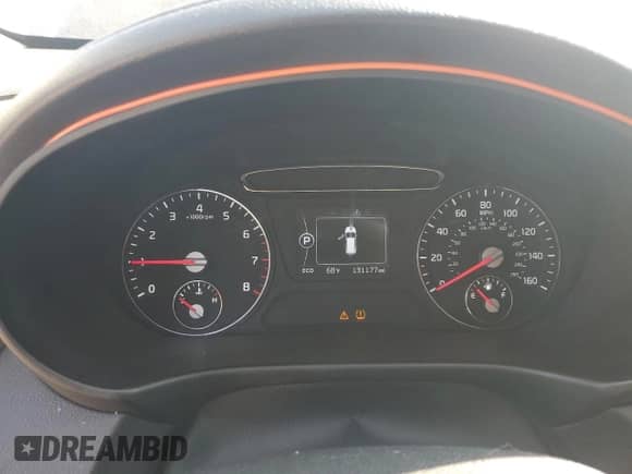 2017 Kia Sorento LX z VIN 5XYPG4A30HG190558, wystawiony jako Copart lot #70914445 z przebiegiem 131 177 mil mil oraz Czysty tytuł • Clean title. Historia ofert i sprzedaży dostępna na DreamBid. Obrazek 9.