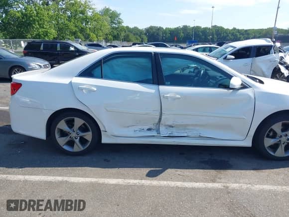 2014 Toyota Camry LE with VIN 4T1BF1FK4EU362429, listed as a IAAI auction lot 42678260 with 147,678 mi miles and . Bid and sale history available at DreamBid. Image 6.