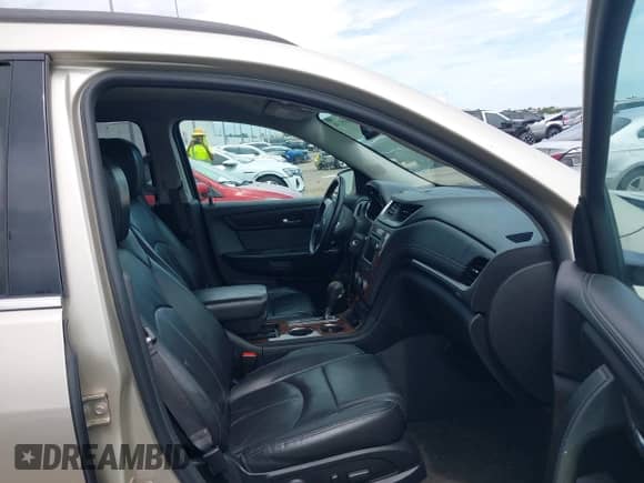 2013 Chevrolet Traverse LT с VIN 1GNKRJKD1DJ174056, выставлен на аукционе IAAI как лот 42695130 с пробегом 170 010 миль миль и . История ставок и продаж доступна на DreamBid. Изображение 5.