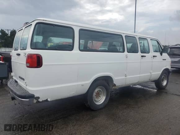 1994 Dodge Passenger with VIN 2B5WB35Y2RK163161, listed as a Copart auction lot 81802175 with 67,407 mi miles and Salvage title. Bid and sale history available at DreamBid. Image 3.