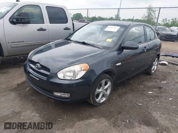 2009 Hyundai Accent Auto SE с VIN KMHCN36C89U125329, выставлен на аукционе IAAI как лот 42247827 с пробегом 54 454 миль миль и . История ставок и продаж доступна на DreamBid. Изображение 18.