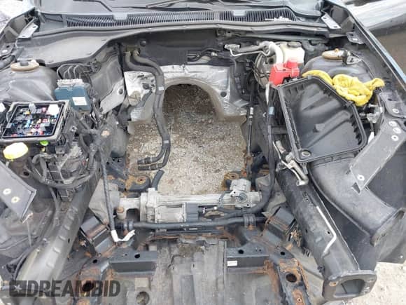 2014 Chevrolet SS с VIN 6G3F15RW3EL929877, выставлен на аукционе IAAI как лот 42095290 с пробегом Не указан миль и . История ставок и продаж доступна на DreamBid. Изображение 10.