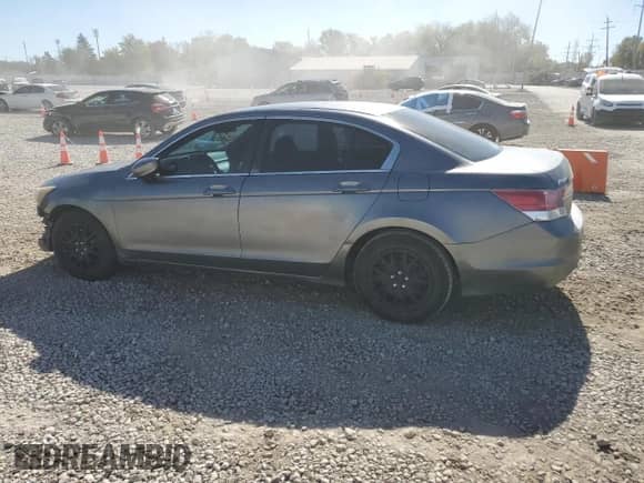 2011 Honda Accord LX z VIN 1HGCP2F32BA093432, wystawiony jako Copart lot #82536415 z przebiegiem 190 125 mil mil oraz Szkoda całkowita • Salvage title. Historia ofert i sprzedaży dostępna na DreamBid. Obrazek 2.