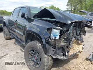 2021 Toyota Tacoma SR5 z VIN 5TFDZ5BN2MX064938, wystawiony jako IAAI lot #42013109 z przebiegiem 40 620 mil mil oraz . Historia ofert i sprzedaży dostępna na DreamBid. Obrazek 1.