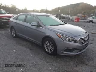 2016 Hyundai Sonata SE with VIN 5NPE24AF1GH305286, listed as a IAAI auction lot 43438911 with 88,495 mi miles and . Bid and sale history available at DreamBid. Image 1.