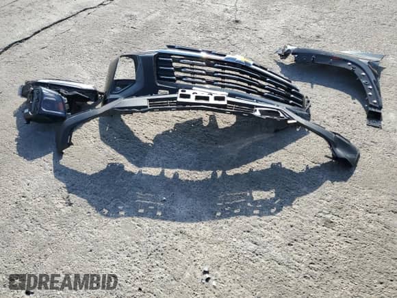 2025 Chevrolet Equinox FWD LT с VIN 3GNAXHEG8SL110084, выставлен на аукционе Copart как лот 83705714 с пробегом 1 408 миль миль и Списание • Salvage title. История ставок и продаж доступна на DreamBid. Изображение 13.