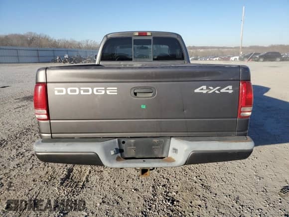 2002 Dodge Dakota Sport with VIN 1B7GG32N52S616823, listed as a Copart auction lot 41977795 with 161,358 mi miles and Salvage title. Bid and sale history available at DreamBid. Image 6.