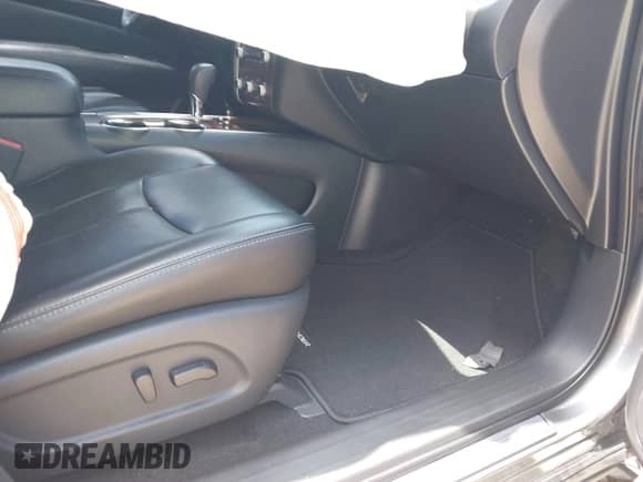 2018 Nissan Pathfinder S with VIN 5N1DR2MN0JC626023, listed as a IAAI auction lot 42740550 with 82,235 mi miles and . Bid and sale history available at DreamBid. Image 5.