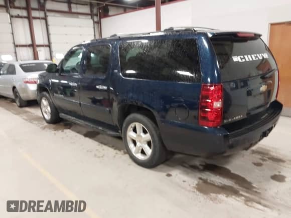 2007 Chevrolet Suburban LT с VIN 3GNFC16057G210492, выставлен на аукционе IAAI как лот 41743673 с пробегом 258 133 миль миль и . История ставок и продаж доступна на DreamBid. Изображение 3.