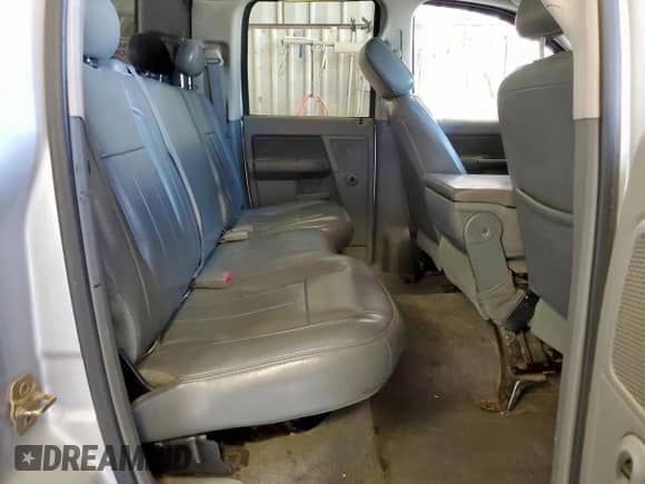 2006 Dodge 2500 ST with VIN 1D7KS28C66J215131, listed as a Copart auction lot 84699895 with 283,343 mi miles and Salvage title. Bid and sale history available at DreamBid. Image 10.