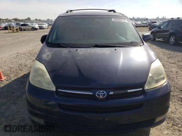 2004 Toyota Sienna XLE z VIN 5TDBA22C84S010562, wystawiony jako Copart lot #89595215 z przebiegiem 211 314 mil mil oraz Czysty tytuł • Clean title. Historia ofert i sprzedaży dostępna na DreamBid. Obrazek 5.