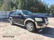 2008 Ford Explorer Eddie Bauer z VIN 1FMEU74E98UA97806, wystawiony jako Copart lot #87465715 z przebiegiem 187 772 mil mil oraz Szkoda całkowita • Salvage title. Historia ofert i sprzedaży dostępna na DreamBid. Obrazek 4.