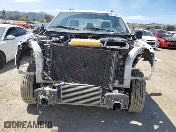 2018 Ford F-150 XL z VIN 1FTMF1CP2JKE25806, wystawiony jako Copart lot #69967395 z przebiegiem 141 718 mil mil oraz Szkoda całkowita • Salvage title. Historia ofert i sprzedaży dostępna na DreamBid. Obrazek 5.