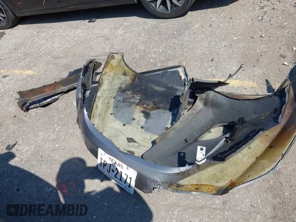 2013 Hyundai Elantra GLS with VIN KMHDH4AE6DU681271, listed as a IAAI auction lot 43172094 with Not provided miles and . Bid and sale history available at DreamBid. Image 11.