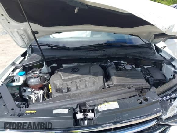 2024 Volkswagen Tiguan SE с VIN 3VVMB7AX3RM055215, выставлен на аукционе IAAI как лот 43024036 с пробегом 11 752 миль миль и . История ставок и продаж доступна на DreamBid. Изображение 10.