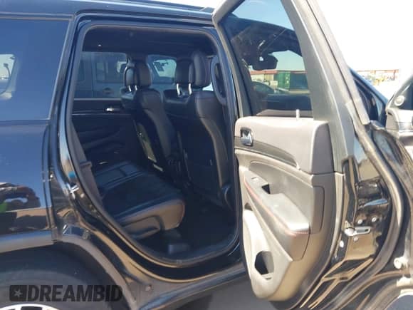 2019 Jeep Grand Cherokee Trailhawk z VIN 1C4RJFLG1KC733546, wystawiony jako IAAI lot #43364346 z przebiegiem 108 929 mil mil oraz . Historia ofert i sprzedaży dostępna na DreamBid. Obrazek 8.