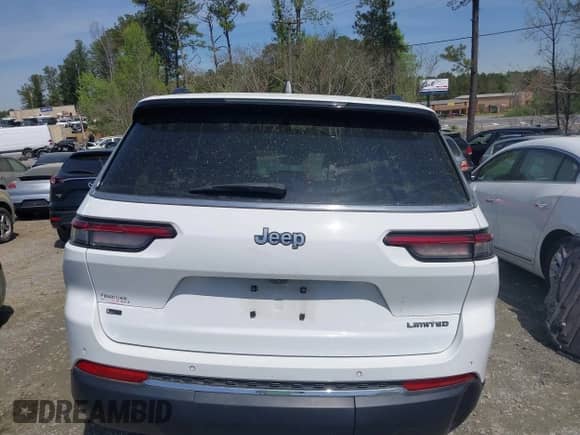 2021 Jeep Grand Cherokee Limited with VIN 1C4RJJBG4M8163973, listed as a IAAI auction lot 41912304 with 60,596 mi miles and . Bid and sale history available at DreamBid. Image 16.