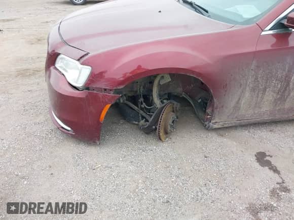 2015 Chrysler 300 Limited with VIN 2C3CCAAG7FH803094, listed as a IAAI auction lot 43496876 with 153,246 mi miles and . Bid and sale history available at DreamBid. Image 6.