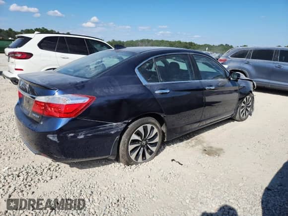 2014 Honda Accord EX-L с VIN 1HGCR6F54EA003530, выставлен на аукционе Copart как лот 71026515 с пробегом 442 246 миль миль и Списание • Salvage title. История ставок и продаж доступна на DreamBid. Изображение 3.