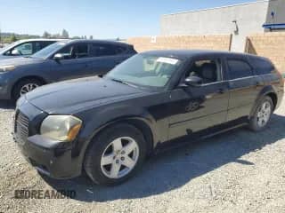 2005 Dodge Magnum SE with VIN 2D4FV48V15H617660, listed as a Copart auction lot 70591935 with 161,212 mi miles and Clean title. Bid and sale history available at DreamBid. Image 1.