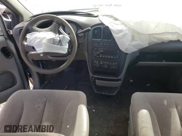 2001 Dodge Caravan Sport z VIN 2B4GP443X1R268449, wystawiony jako Copart lot #65857365 z przebiegiem Nie podano mil oraz Nie do naprawy • Non repairable. Historia ofert i sprzedaży dostępna na DreamBid. Obrazek 8.