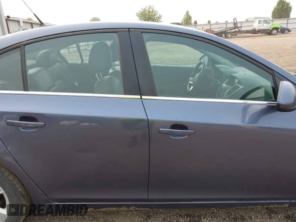 2014 Chevrolet Cruze Diesel with VIN 1G1P75SZ9E7100432, listed as a IAAI auction lot 43155912 with 204,206 mi miles and . Bid and sale history available at DreamBid. Image 13.