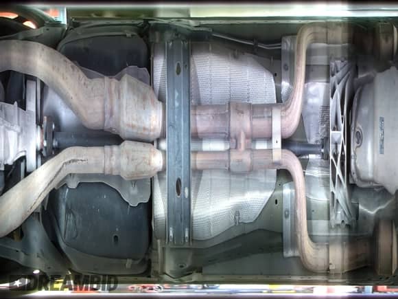 2015 Chevrolet Camaro LT z VIN 2G1FD1E36F9302987, wystawiony jako Copart lot #70499045 z przebiegiem 150 248 mil mil oraz Czysty tytuł • Clean title. Historia ofert i sprzedaży dostępna na DreamBid. Obrazek 13.