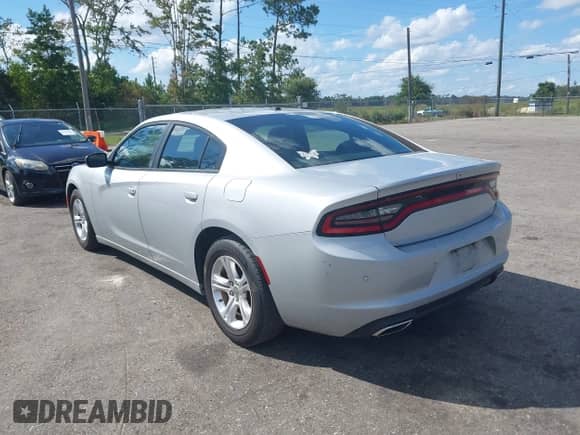 2019 Dodge Charger SXT with VIN 2C3CDXBG0KH695250, listed as a IAAI auction lot 43240697 with 120,324 mi miles and . Bid and sale history available at DreamBid. Image 3.