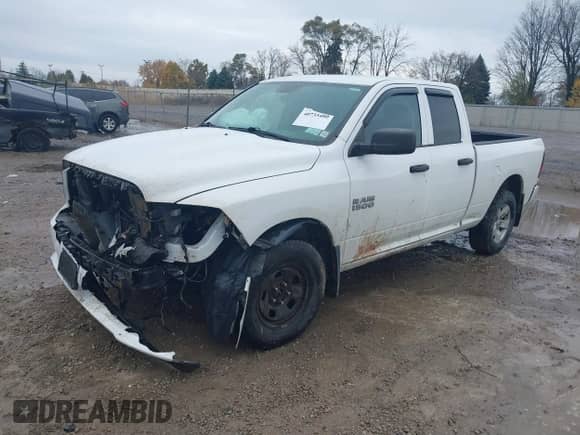 2017 Ram 1500 Tradesman z VIN 1C6RR7FG0HS700490, wystawiony jako IAAI lot #40735480 z przebiegiem 101 405 mil mil oraz . Historia ofert i sprzedaży dostępna na DreamBid. Obrazek 2.