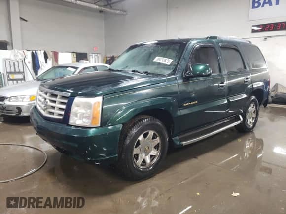 2002 Cadillac Escalade with VIN 1GYEK63N02R141573, listed as a Copart auction lot 89332625 with 192,500 mi miles and Salvage title. Bid and sale history available at DreamBid. Image 1.