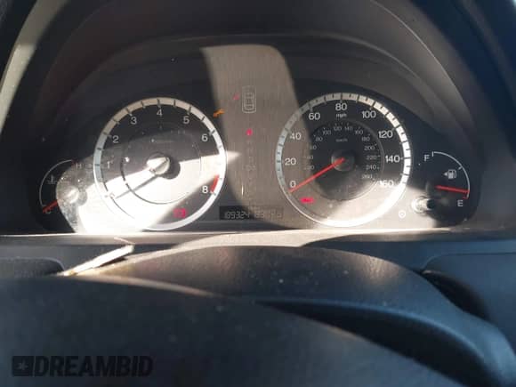 2009 Honda Accord LX with VIN 1HGCP26339A092770, listed as a IAAI auction lot 43121244 with 189,324 mi miles and . Bid and sale history available at DreamBid. Image 7.