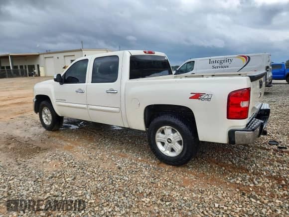 2013 Chevrolet Silverado 1500 LT с VIN 3GCPKSE77DG167838, выставлен на аукционе Copart как лот 84030425 с пробегом 182 220 миль миль и Списание • Salvage title. История ставок и продаж доступна на DreamBid. Изображение 2.