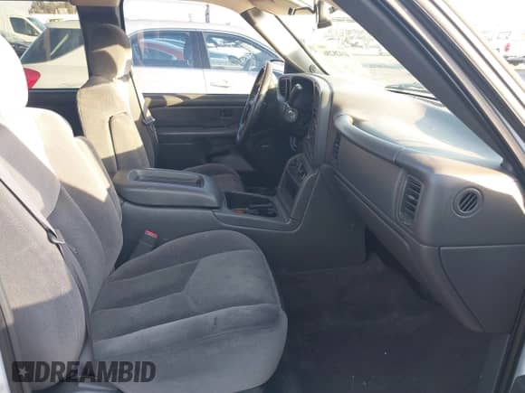 2005 GMC Sierra 1500 SLT with VIN 2GTEC19T851291536, listed as a IAAI auction lot 41428286 with 232,611 mi miles and . Bid and sale history available at DreamBid. Image 5.